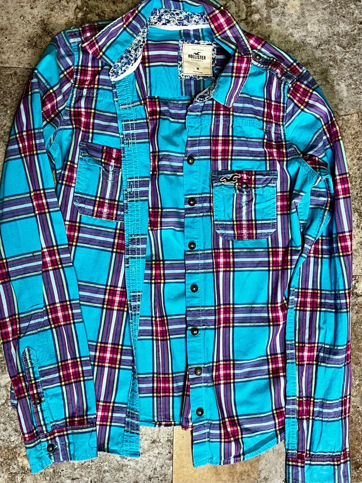 Hollister Button up size M - Thumbnail 2