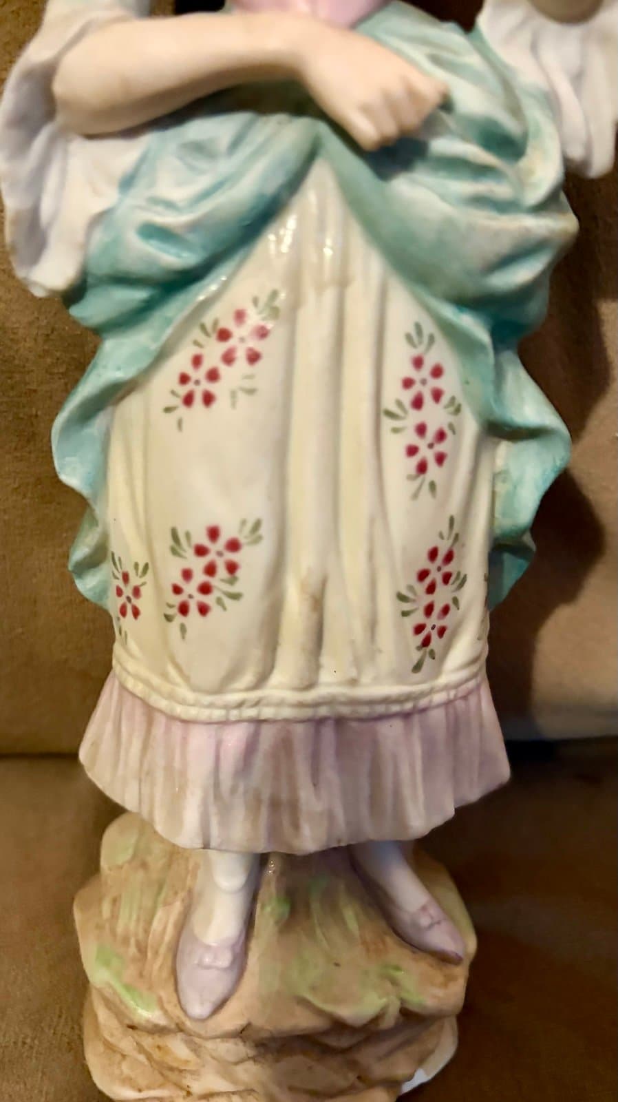 Women and Baby Porcelain Figurines - Thumbnail 5