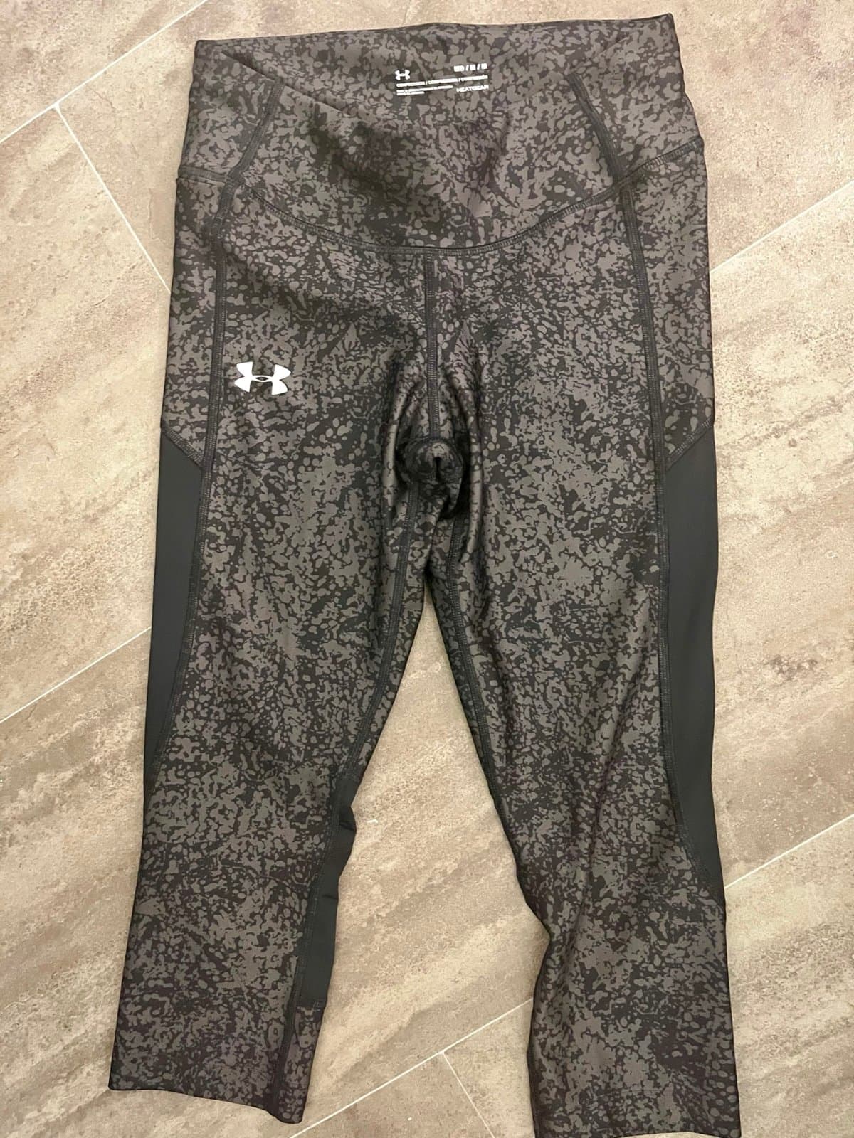 Women’s Under Armour athletic leggings size M - Image 1