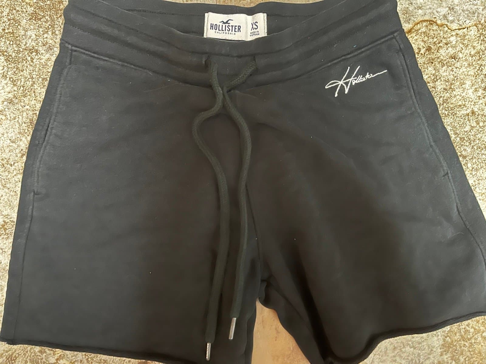 Hollister shorts size XS - Thumbnail 2