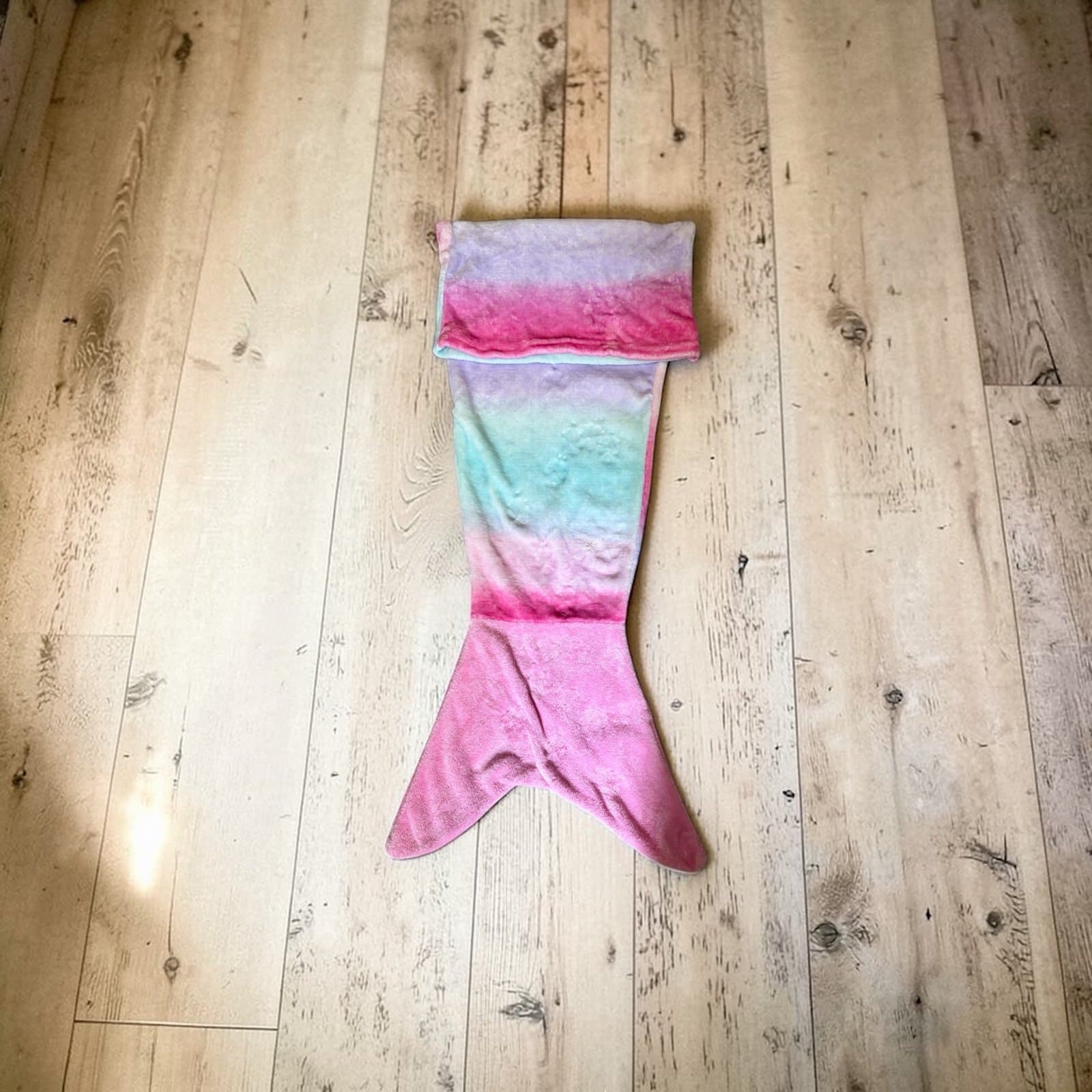 Girls Mermaid Tail Fuzzy Blanket - Thumbnail 2