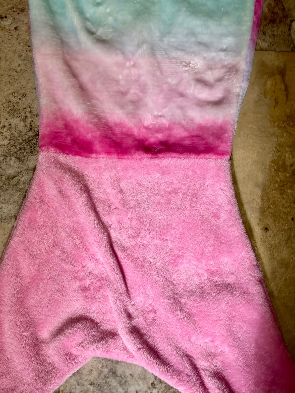 Girls Mermaid Tail Fuzzy Blanket - Thumbnail 4