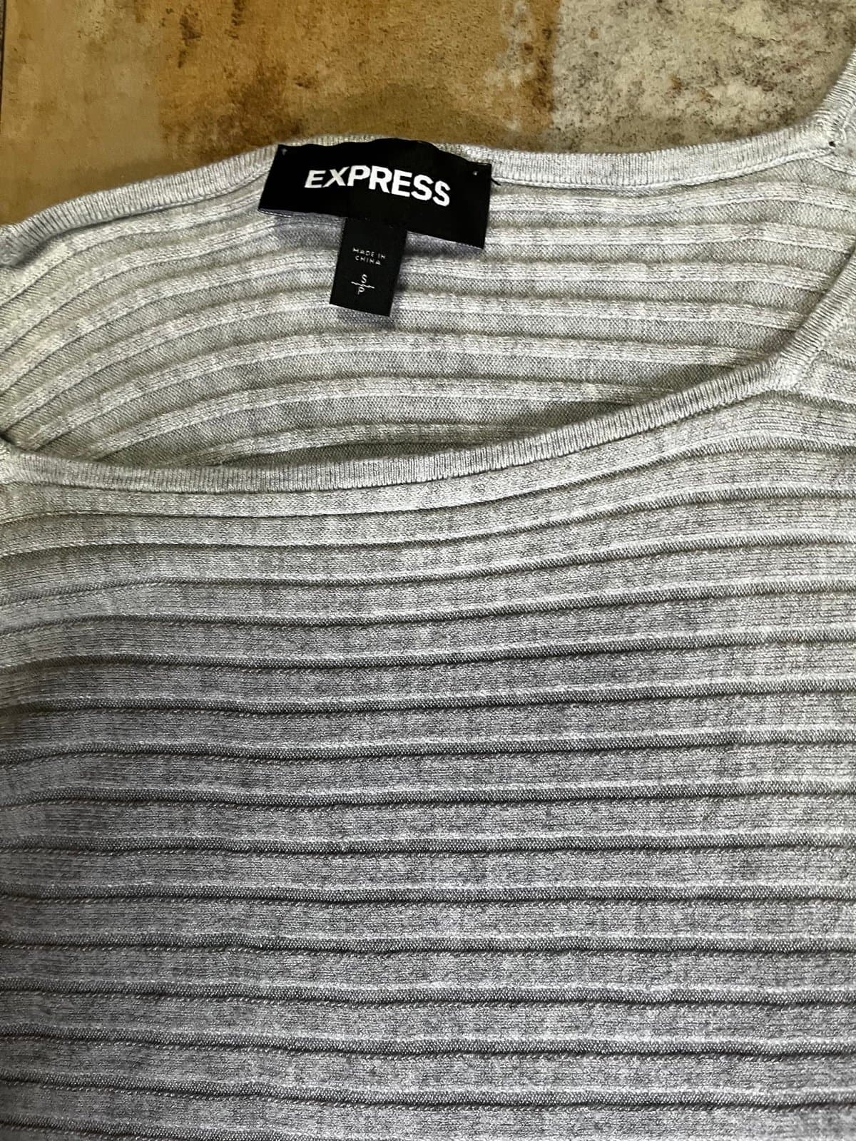 Express Sweater size SM. - Thumbnail 2