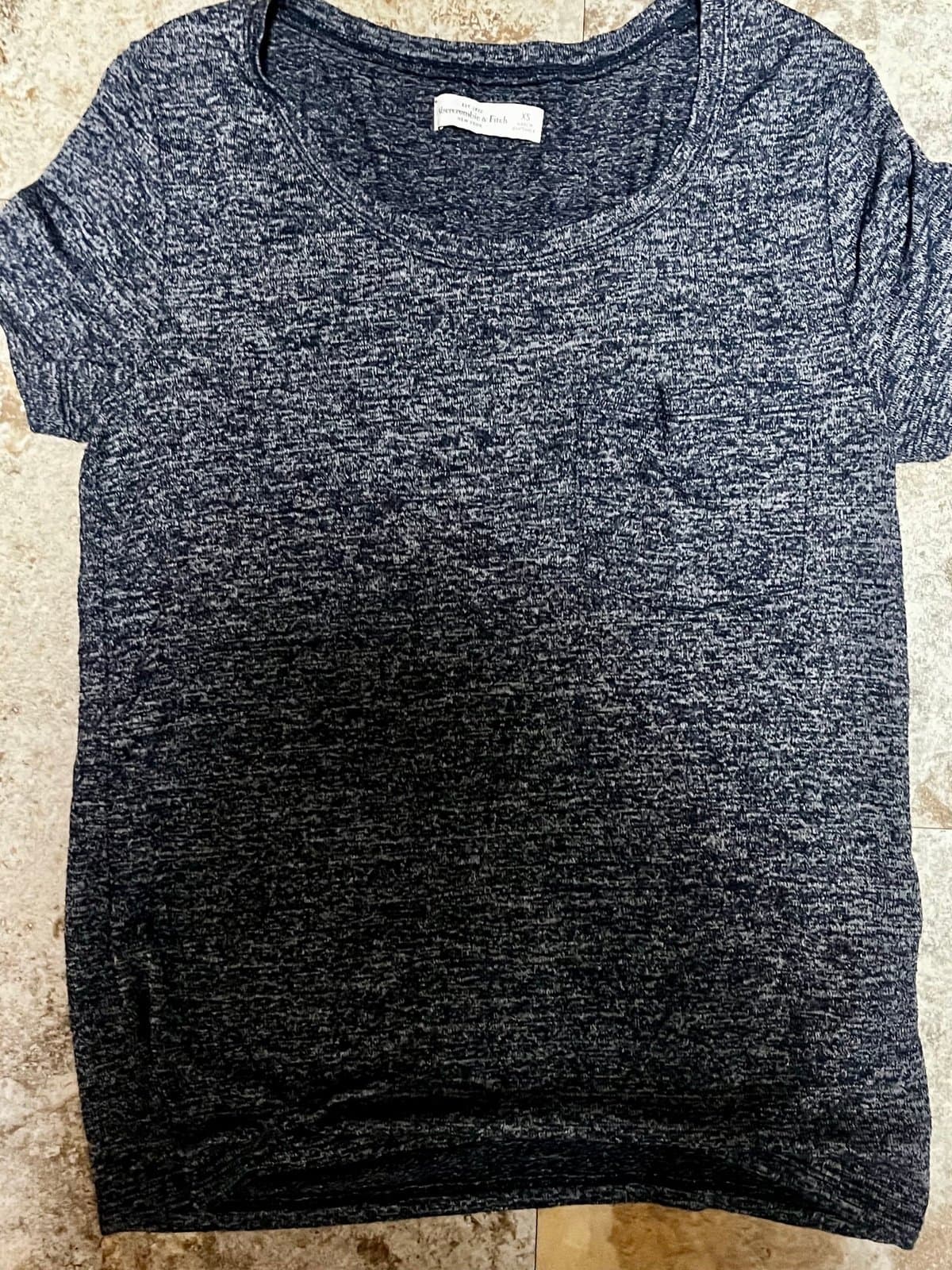 Abercrombie and Finch Top size XS - Image 1