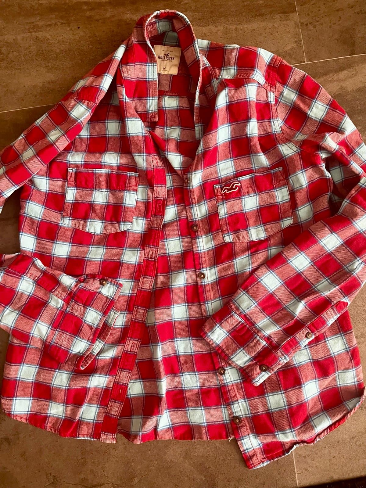 Hollister Plaid Button up shirt size M - Image 1