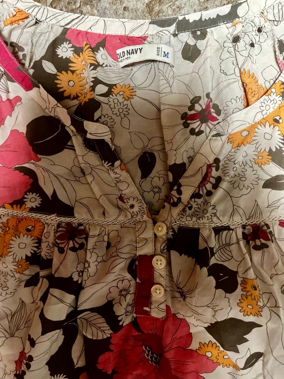 Old Navy Blouse size M. - Thumbnail 2