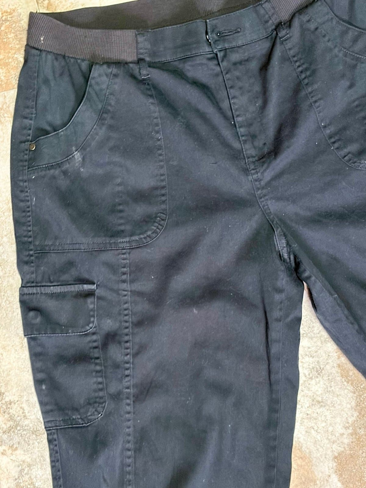 Croft & Borrow Black Cargo Capris, 12 - Thumbnail 2