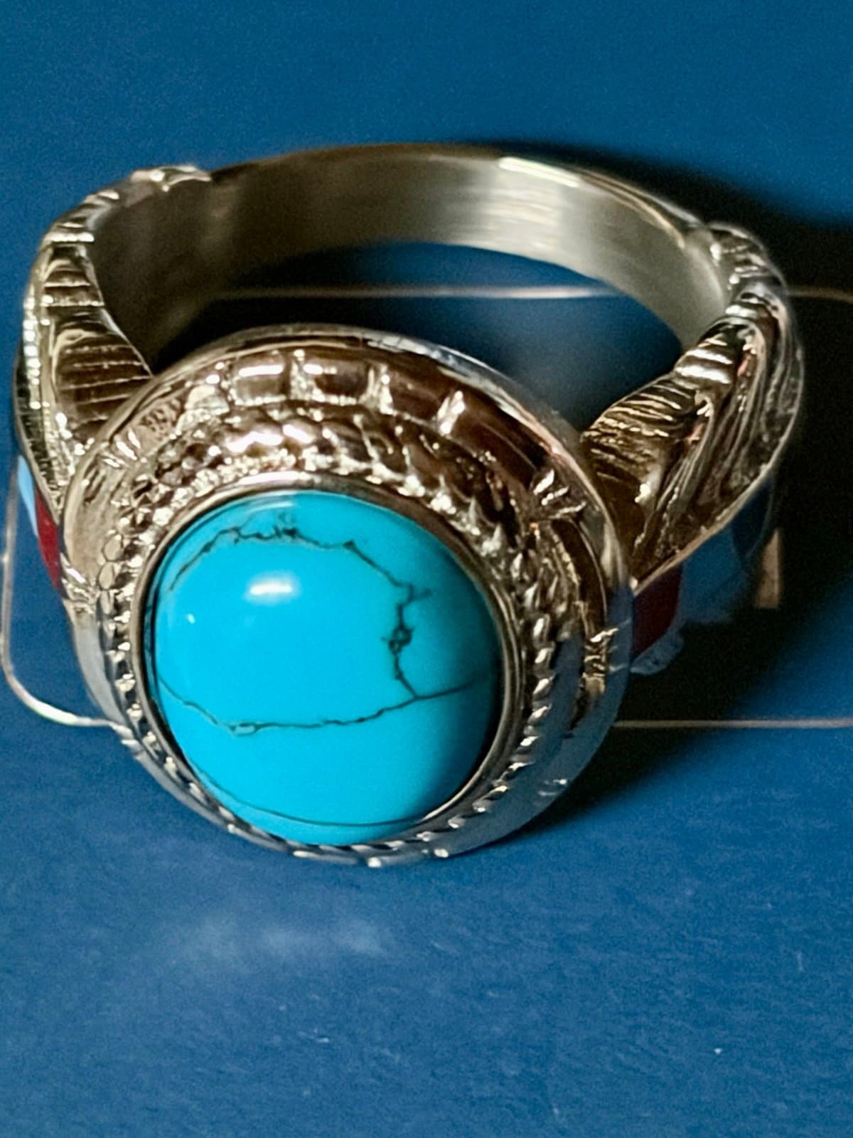 Howlite and Emerald feather ring - Thumbnail 2