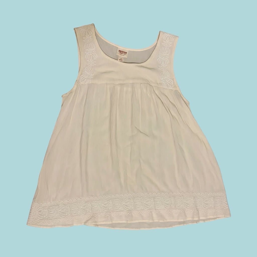 Women’s Mossimo creme Tank size M - Thumbnail 3