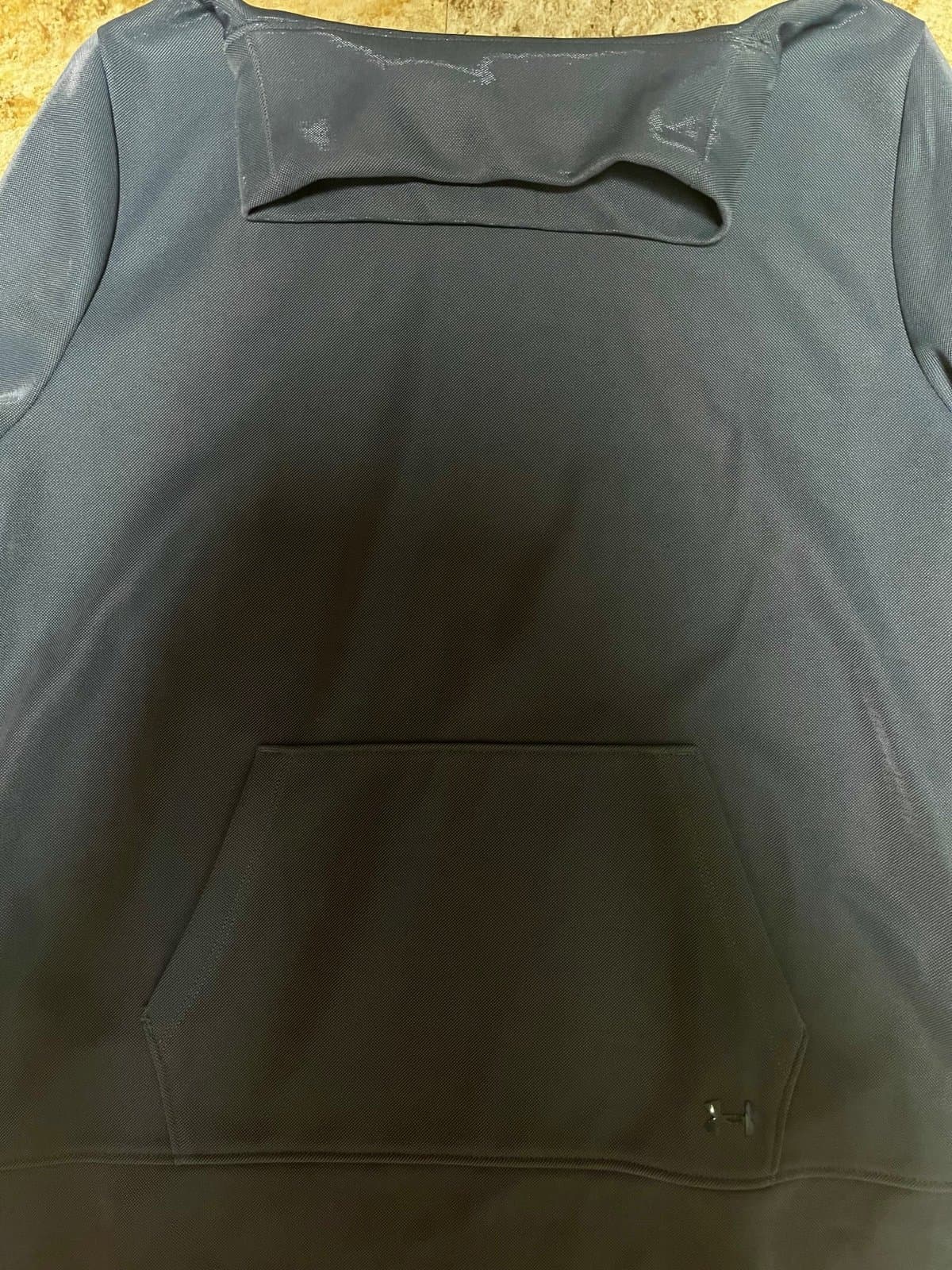 Under Armour Women’s Hoodie, size SM. - Thumbnail 2