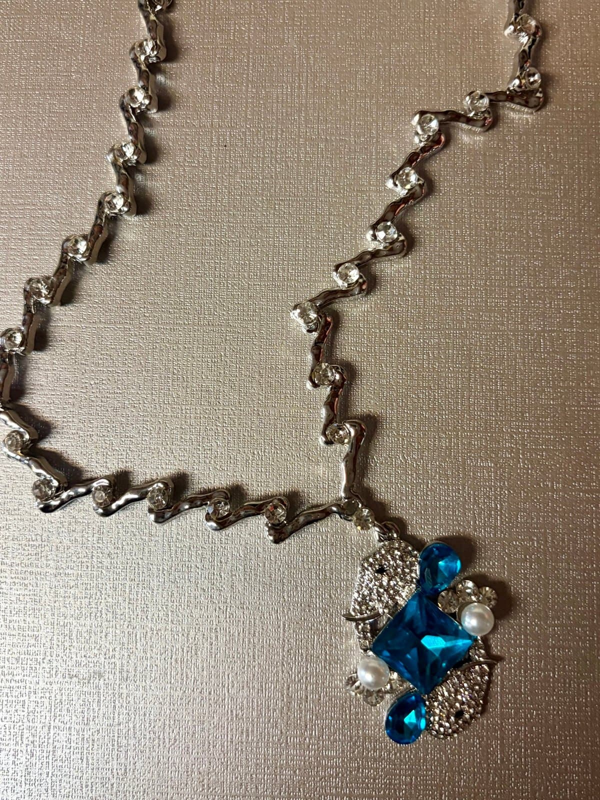 Blue Glass Elephant Necklace - Image 1
