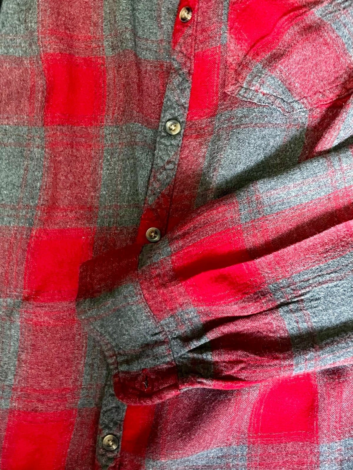 Maurice’s Plaid Button up SM - Thumbnail 5