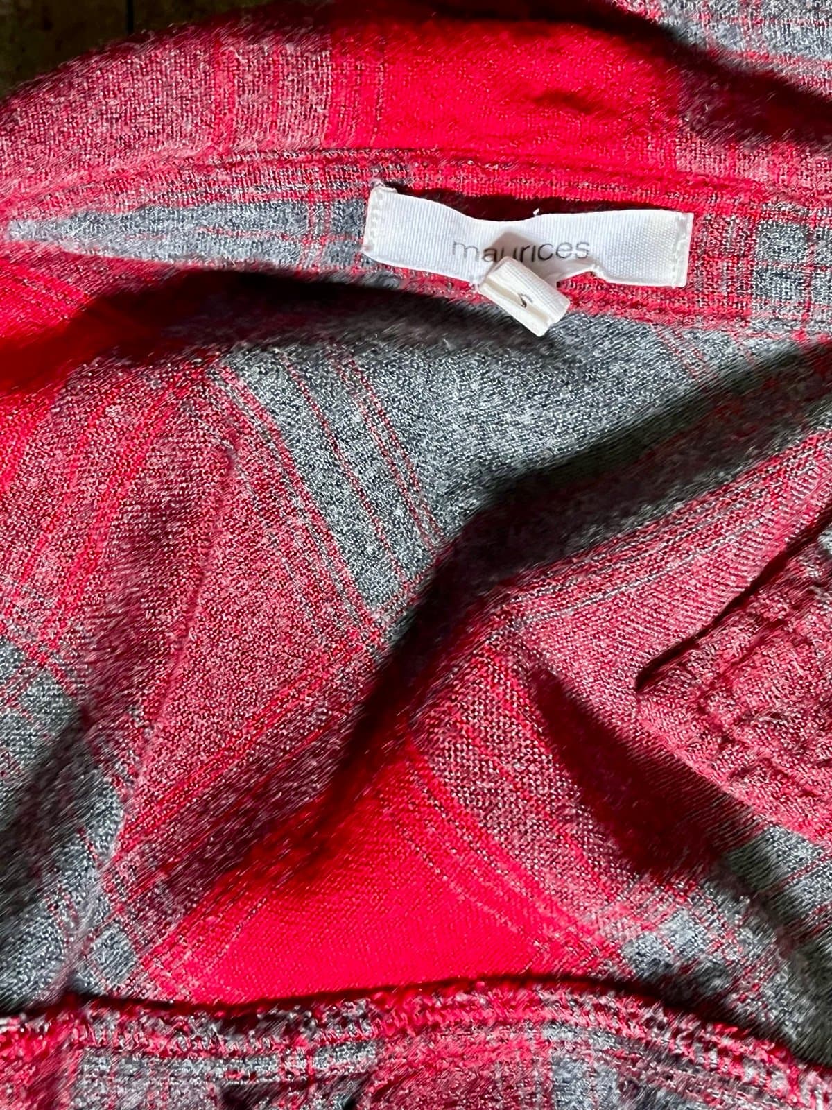 Maurice’s Plaid Button up SM - Thumbnail 2