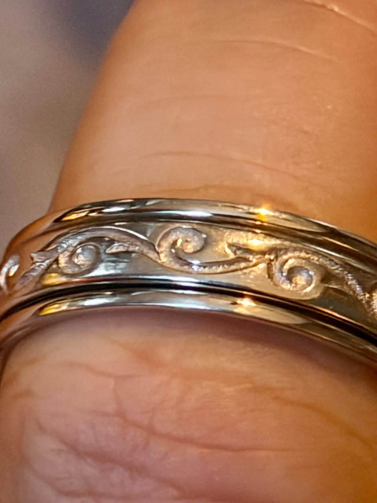 Sterling Silver Wave Spinner Ring, size 8 - Thumbnail 2