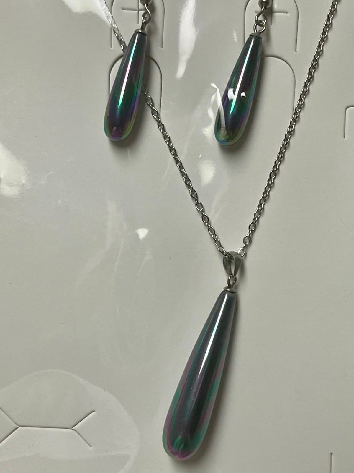 Shell Pearl Drop Earnings and Necklace set - Thumbnail 4