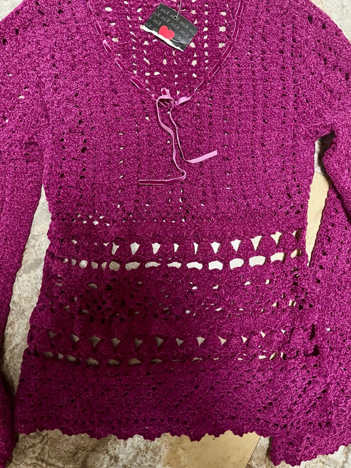 Joe Boxer Women’s Sweater size SM. - Thumbnail 2