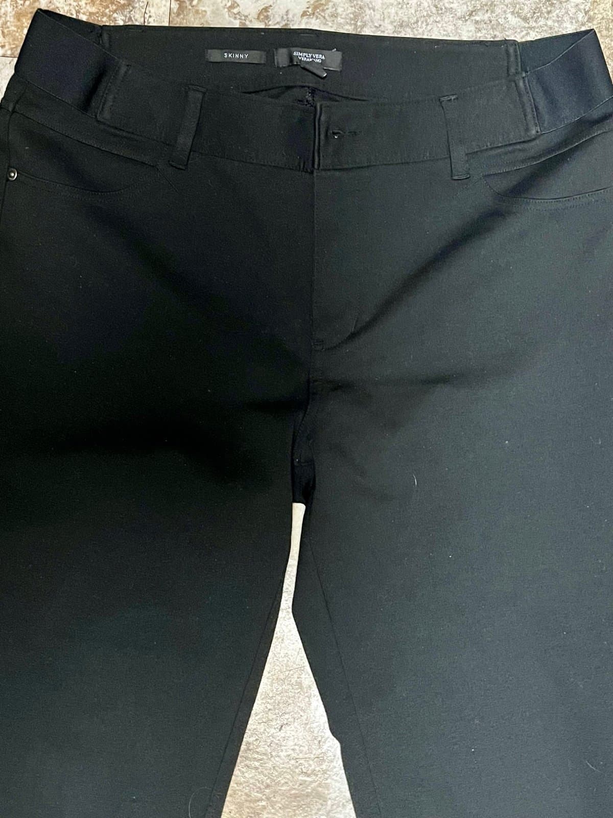 Vera Wang Bottoms, size LG - Thumbnail 2