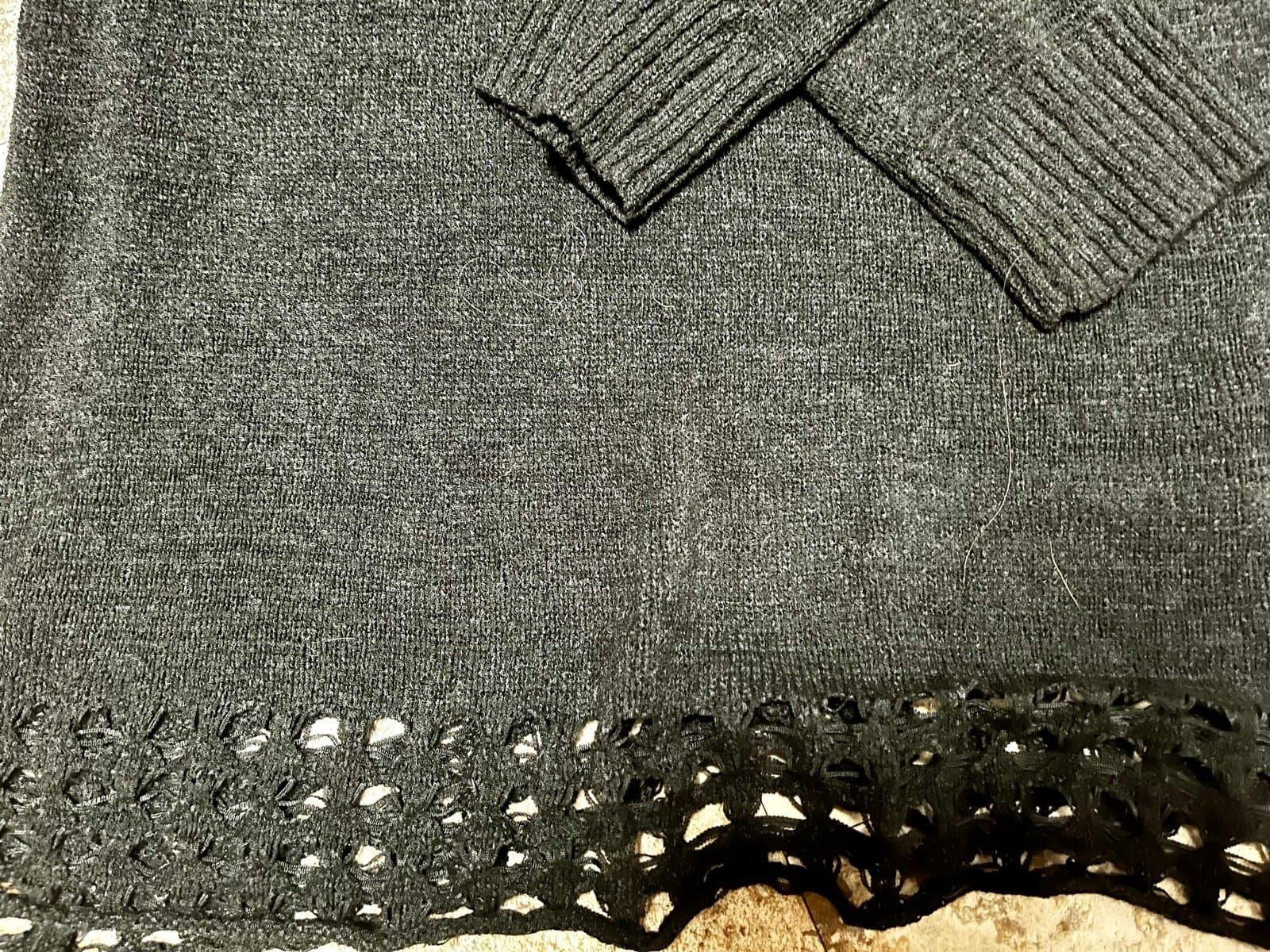 Women’s sweater size XL - Thumbnail 4