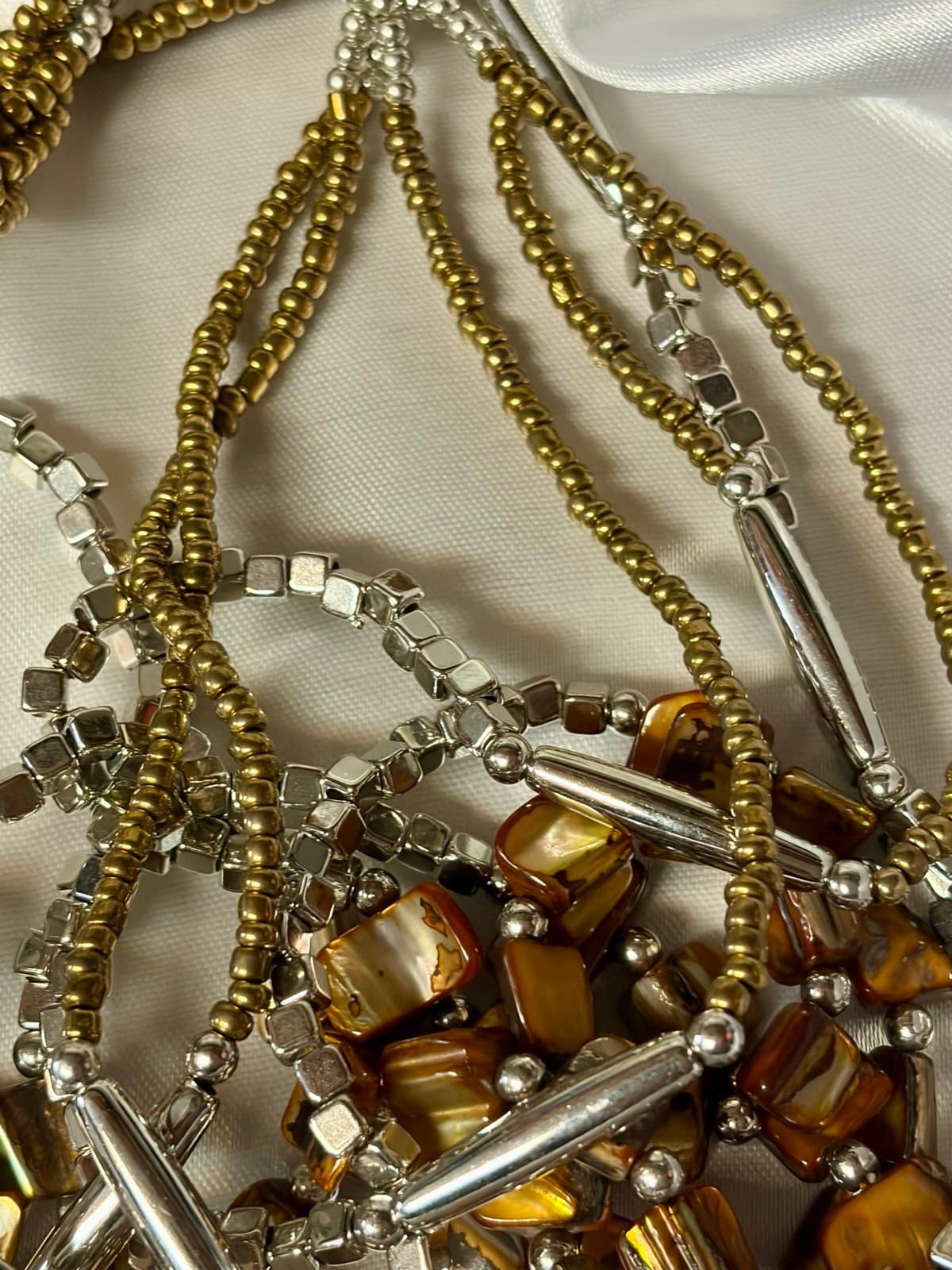 Necklace and Earrings and Bracelet Set - Thumbnail 3
