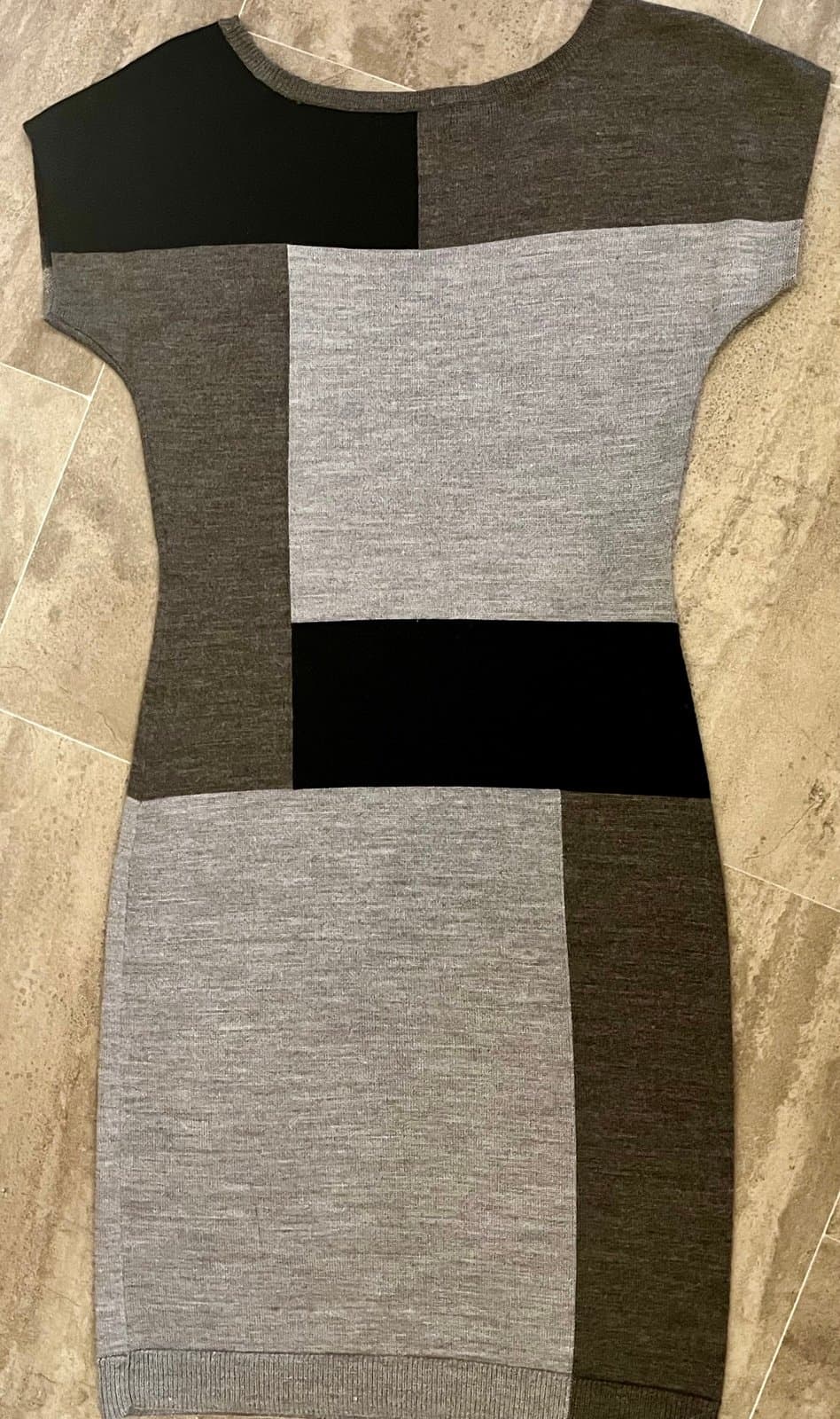 The Limited Dress, size XS - Image 1