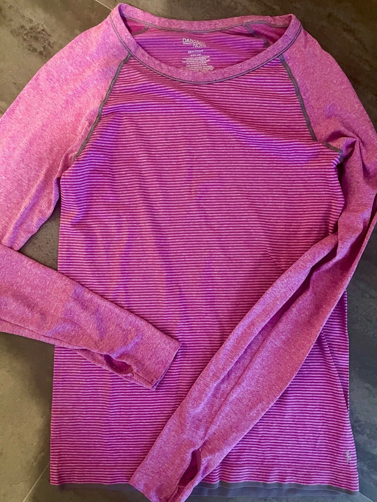 Danskin, long sleeve Top size SM. - Image 1