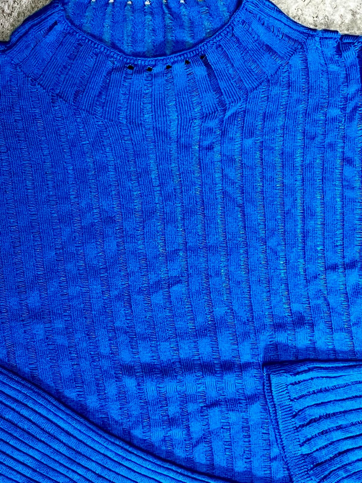 ASOS Long Sleeve cropped Sweater, size 6 - Thumbnail 2