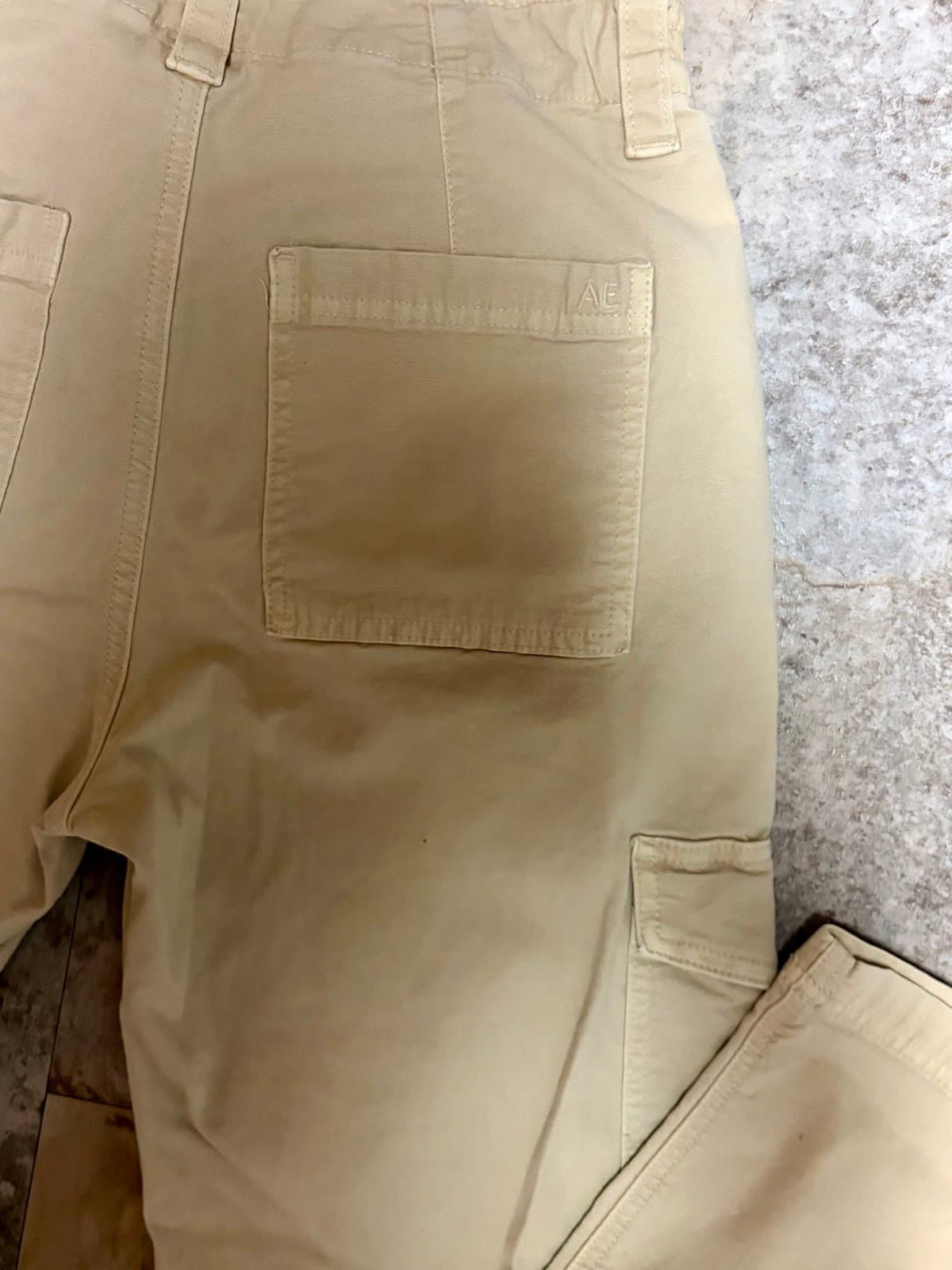 American Eagle Khaki Cargo Pants, size 4 - Thumbnail 10