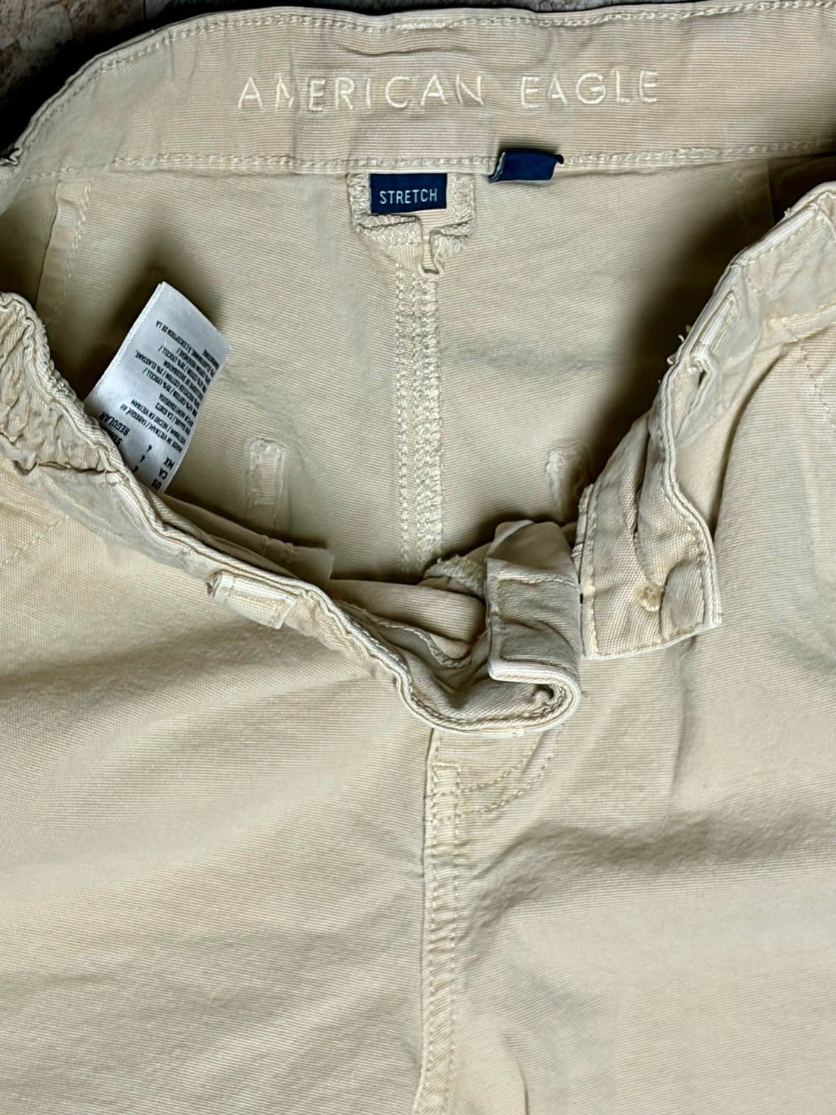 American Eagle Khaki Cargo Pants, size 4 - Thumbnail 5