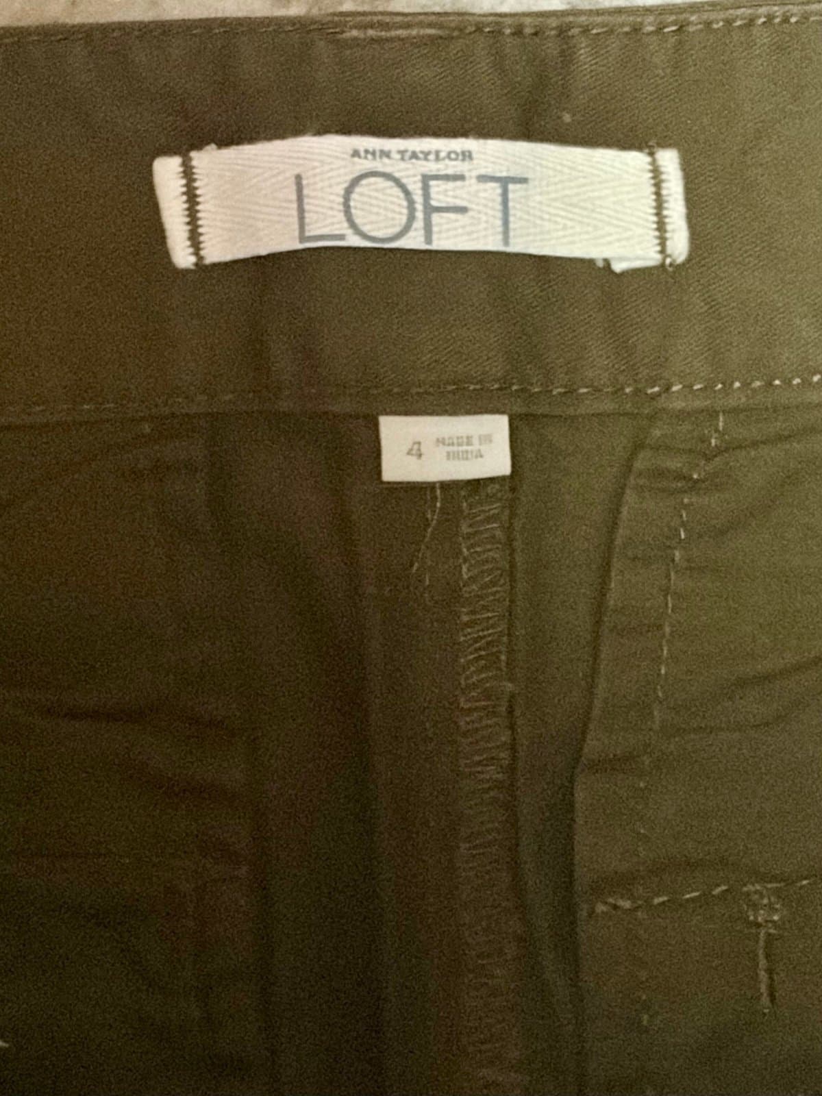 Loft Cargo Shorts Size 4 - Thumbnail 2