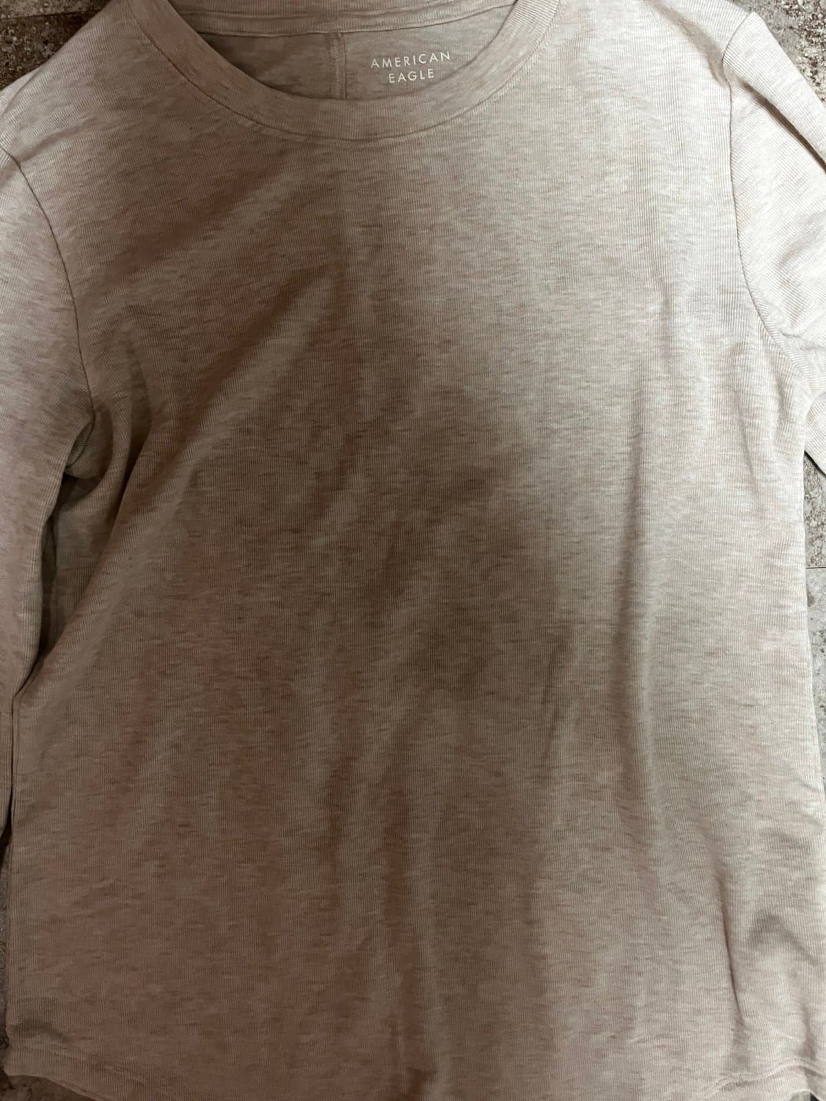 American Eagle crème long sleeve, size L. - Thumbnail 4
