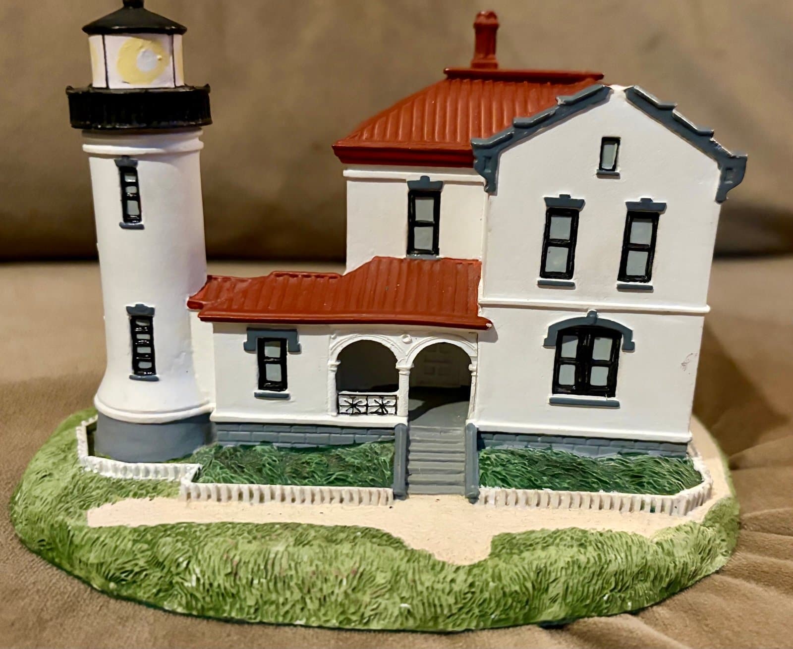 Dan berry Mint Lighthouse Figurine - Thumbnail 4