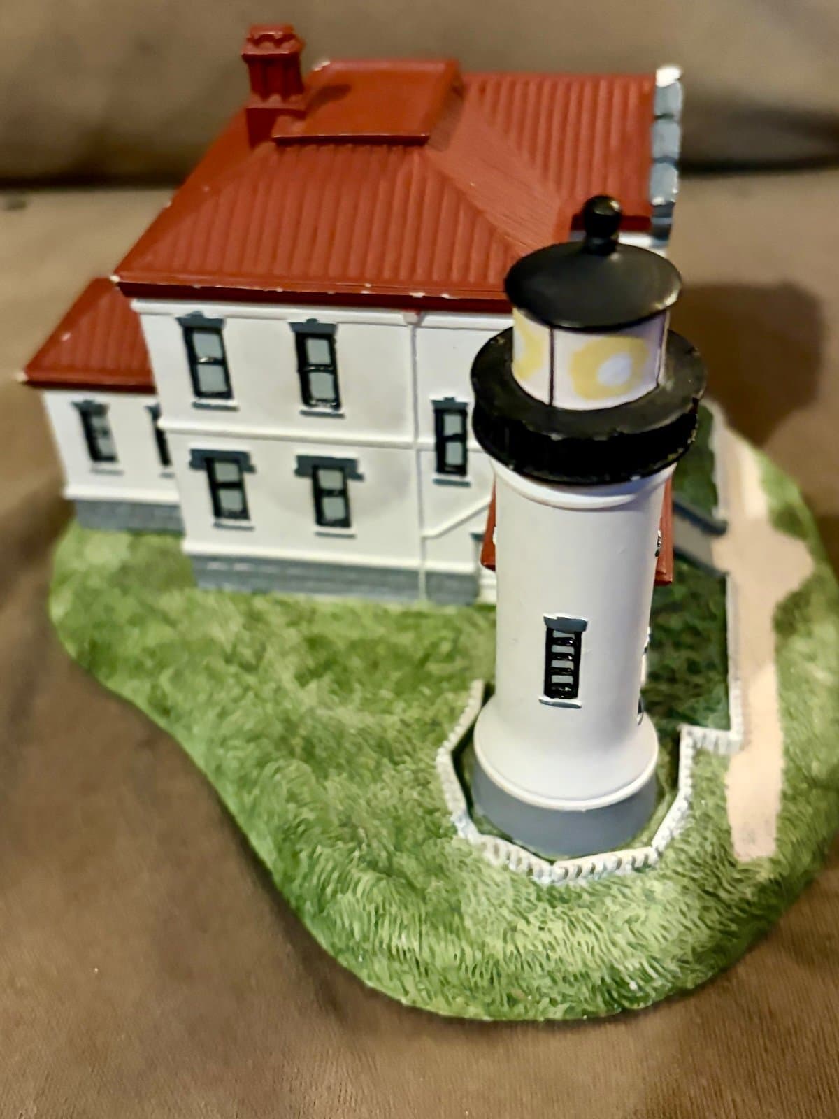 Dan berry Mint Lighthouse Figurine - Thumbnail 5