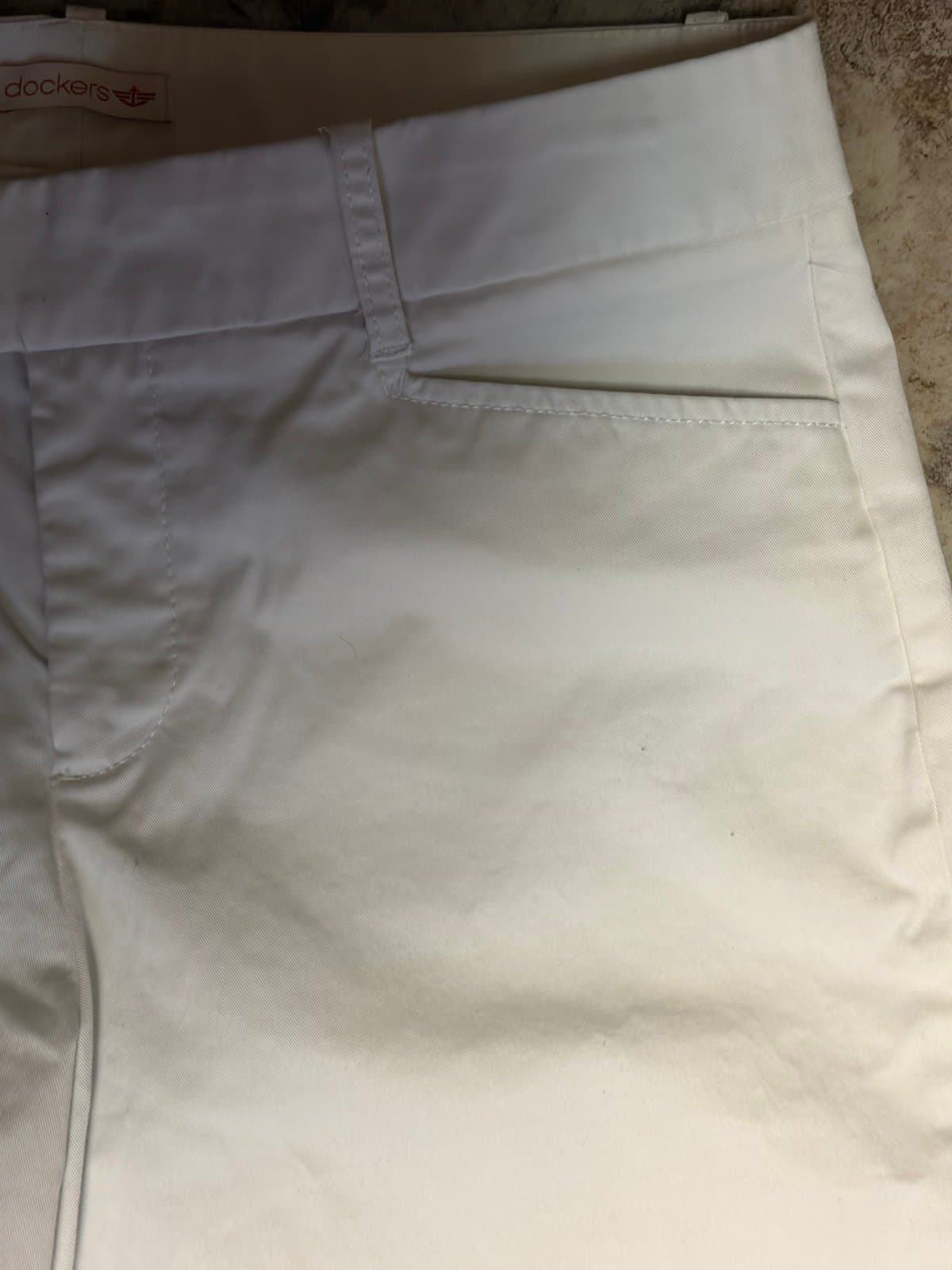 Creme Dockers Shorts, size 8 - Thumbnail 4