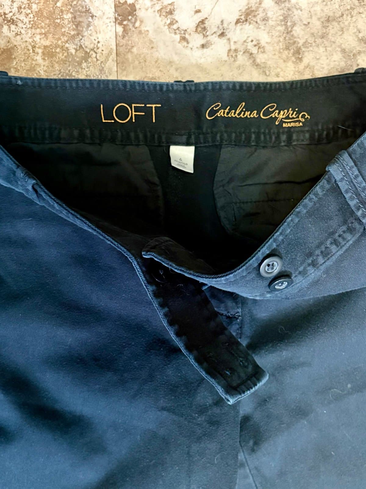 Women’s Loft cargo Navy Capris 6 - Thumbnail 3
