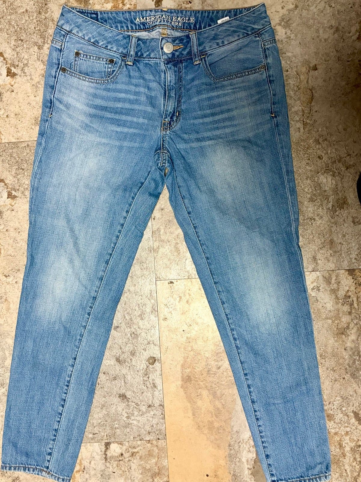 Women’s American Eagle Boyfriend Jeans, size 6 - Image 1