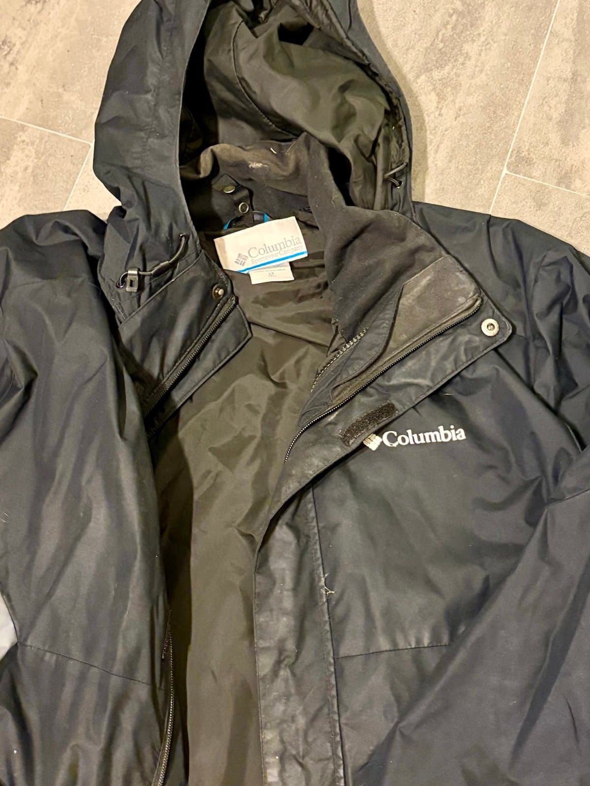 Men’s Columbia Jacket size LG - Thumbnail 2