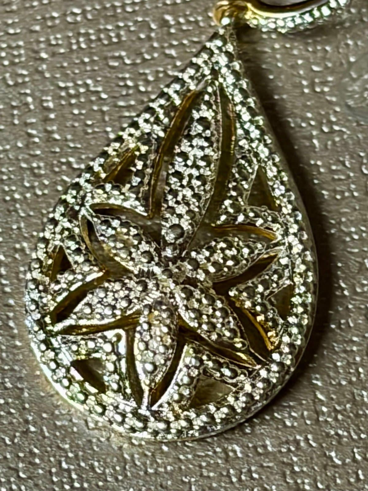 NWT, White Diamond Accent Floral Earrings - Thumbnail 7