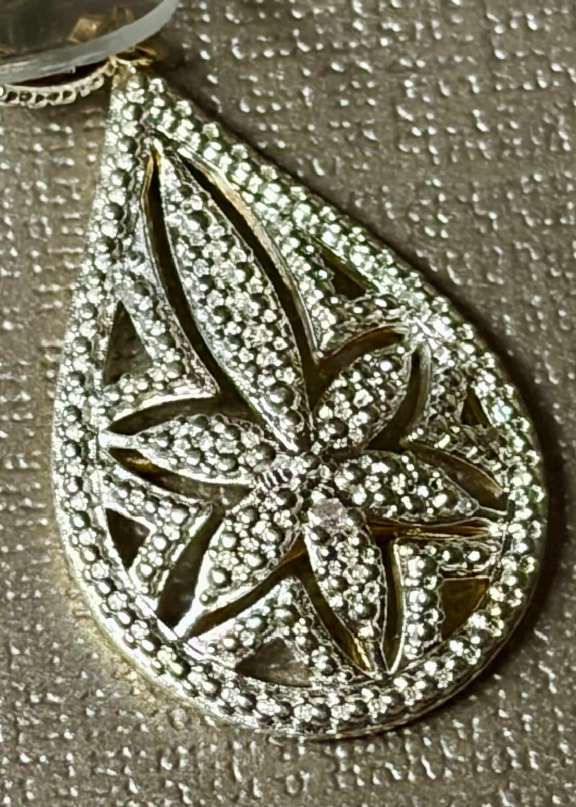 NWT, White Diamond Accent Floral Earrings - Thumbnail 5