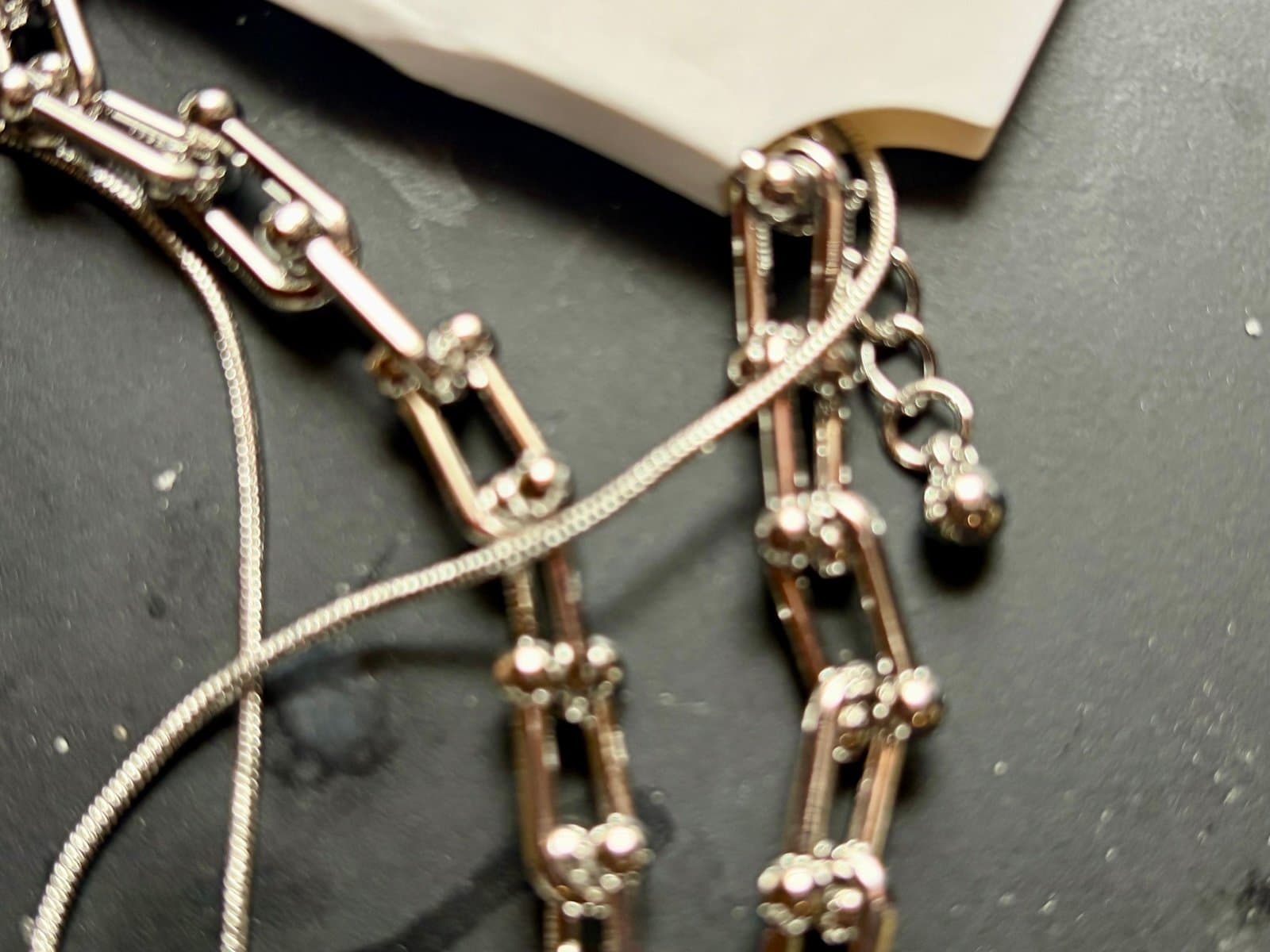 Set of Link Chain Necklaces in Gold tone and Silver tone - Thumbnail 4