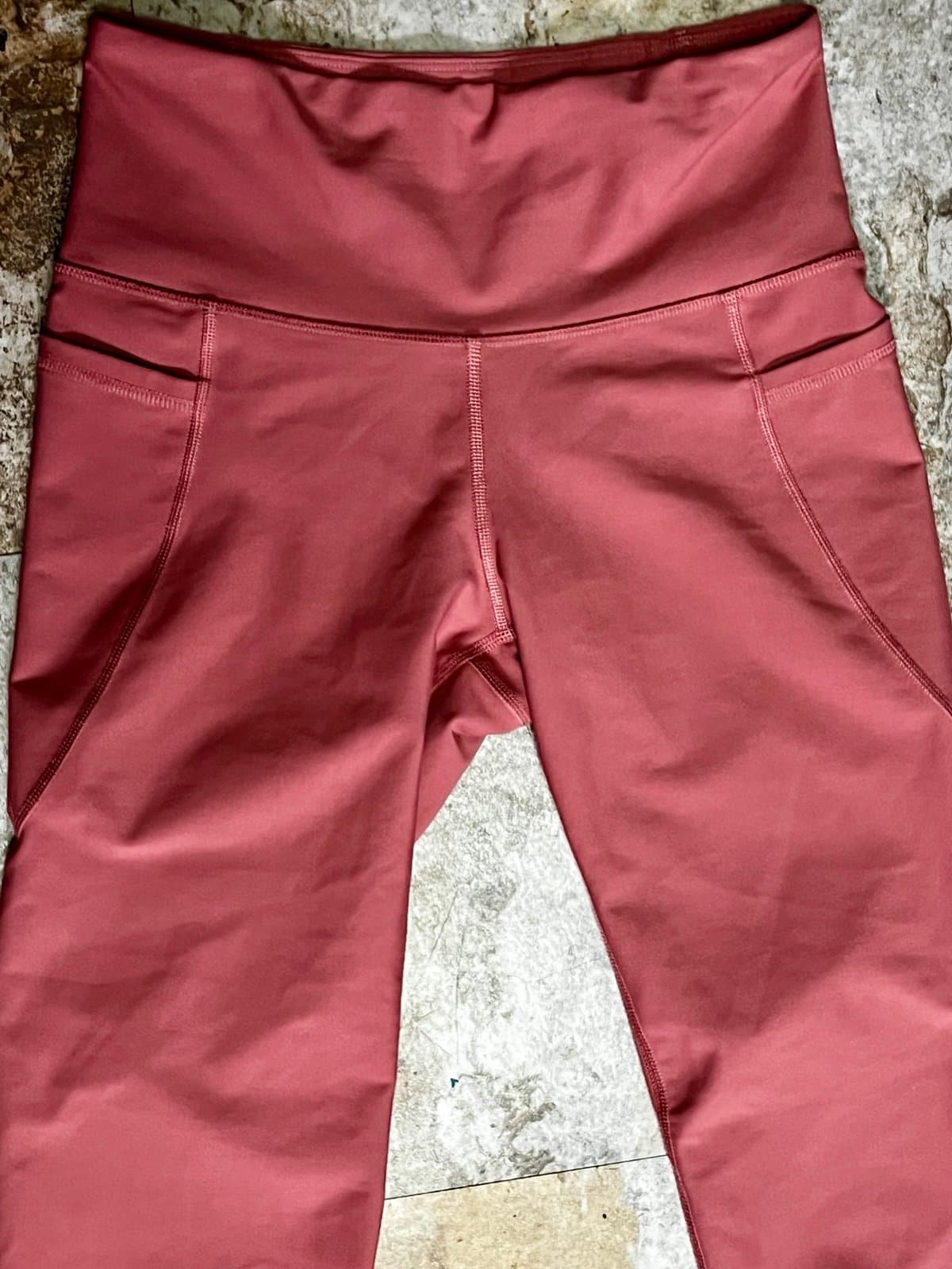 Old Navy Athletic leggings, size M - Thumbnail 2