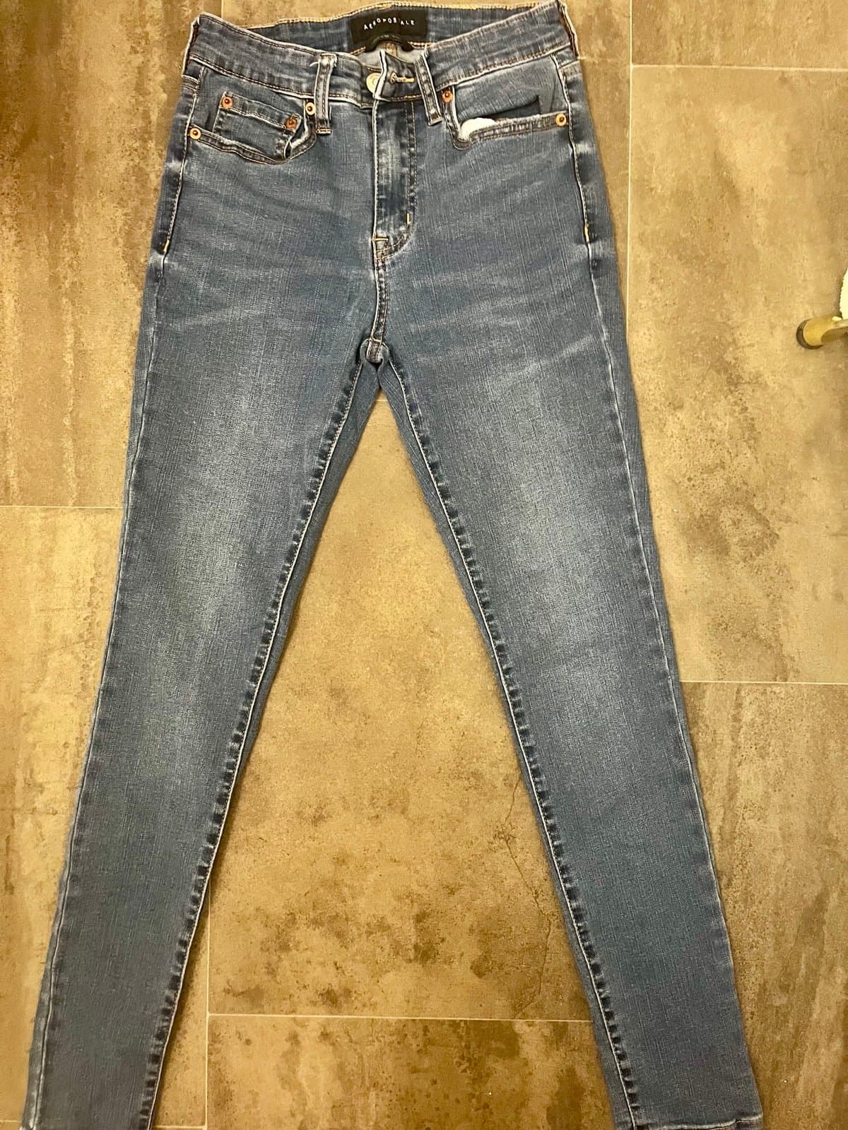 Aeropostale Jeans, size 0 - Image 1