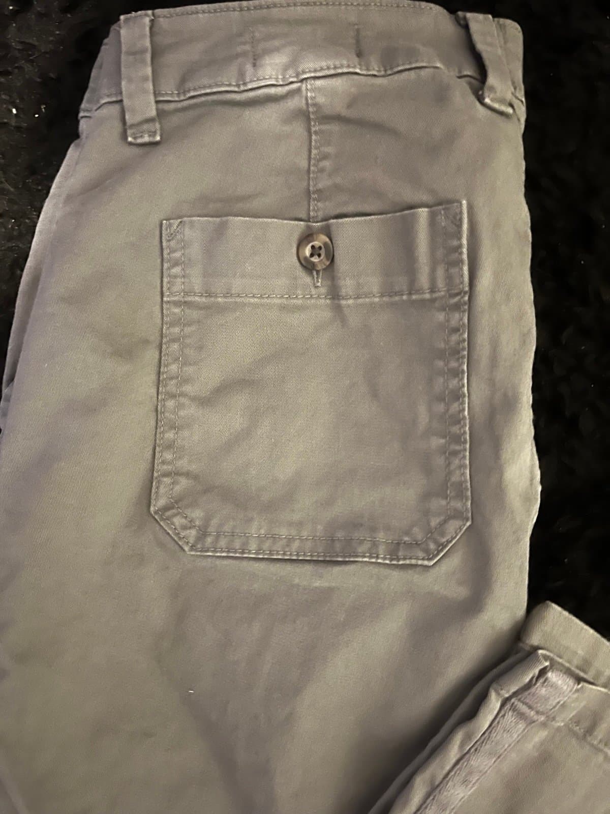 Gap Cargo Pants, size 8. - Thumbnail 3