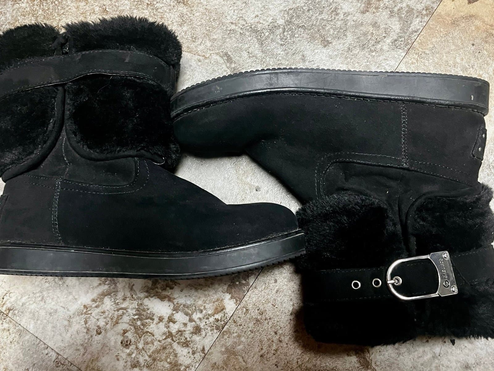 Guess Winter Boots size 6 - Image 1