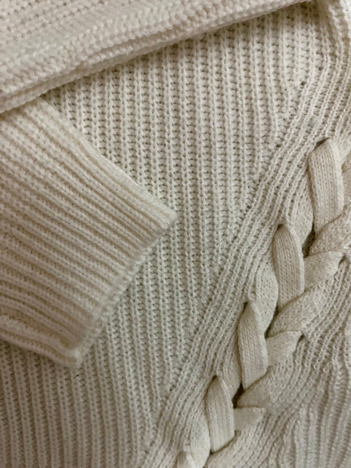 Charlotte Russe Sweater size M - Thumbnail 3