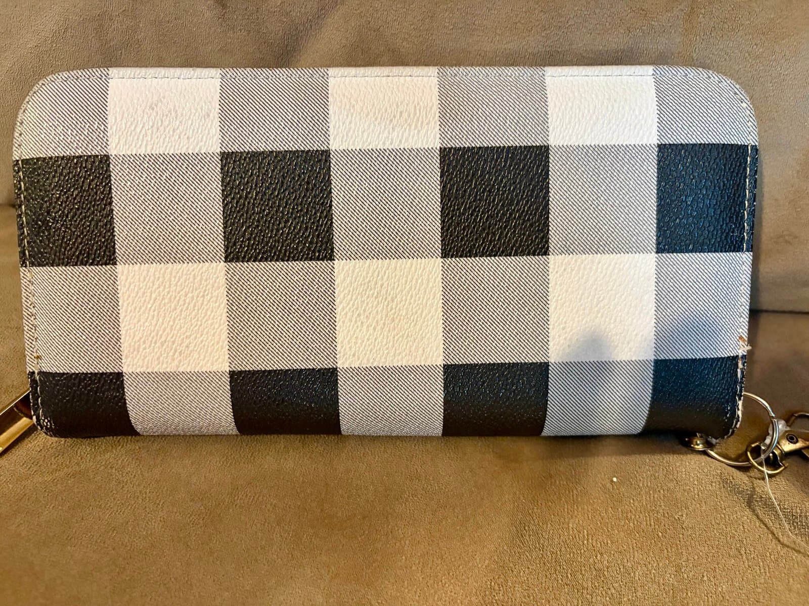 NWT, Plaid Black and White Leather Wallet. - Thumbnail 2