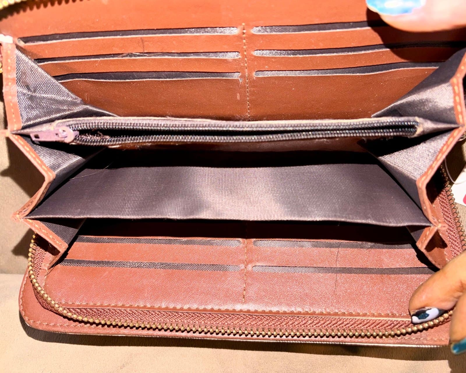 NWT, Plaid Black and White Leather Wallet. - Thumbnail 5
