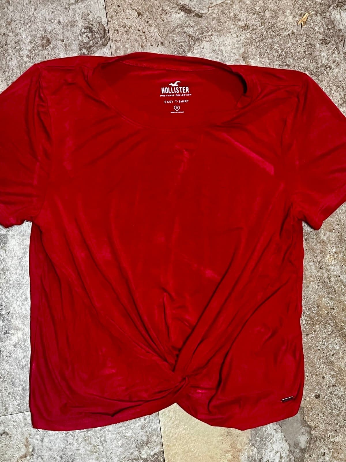 Short Sleeve Hollister Top, size M - Image 1