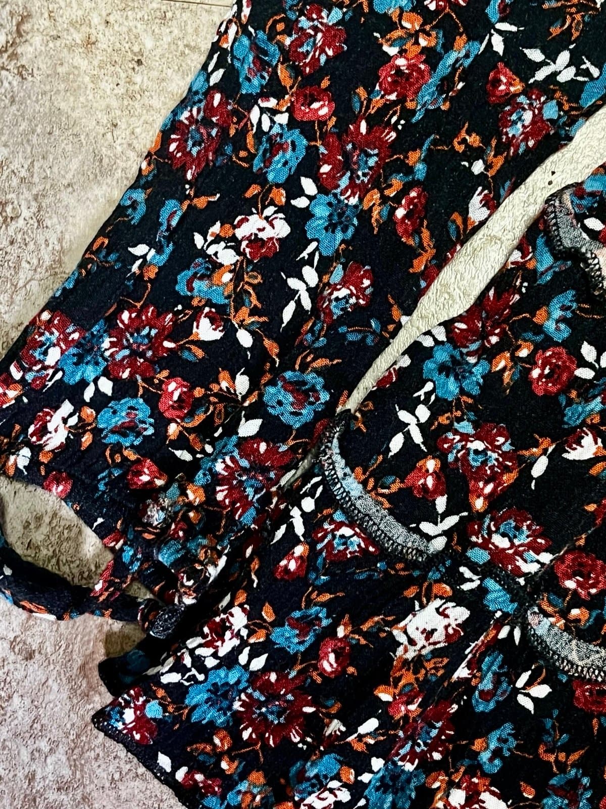 American Eagle Floral Top, size XS - Thumbnail 3