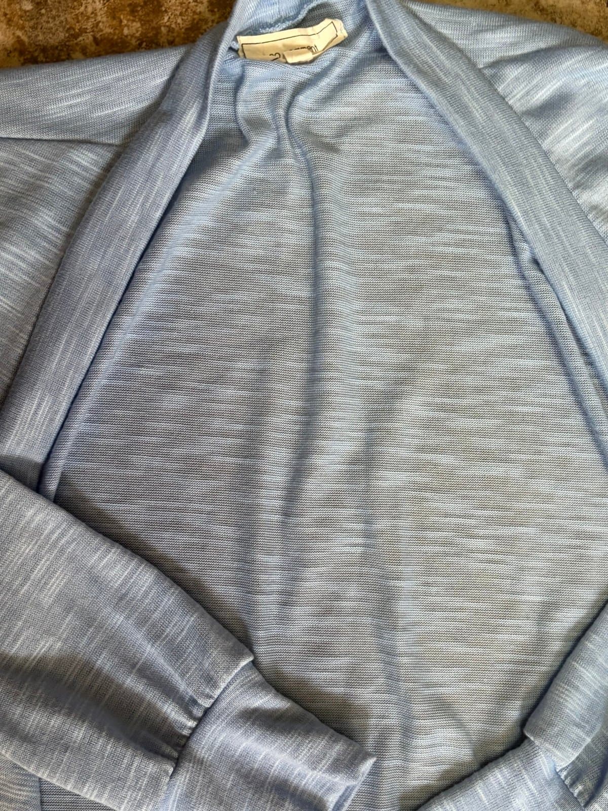 No Comment Cardigan size LG - Thumbnail 2