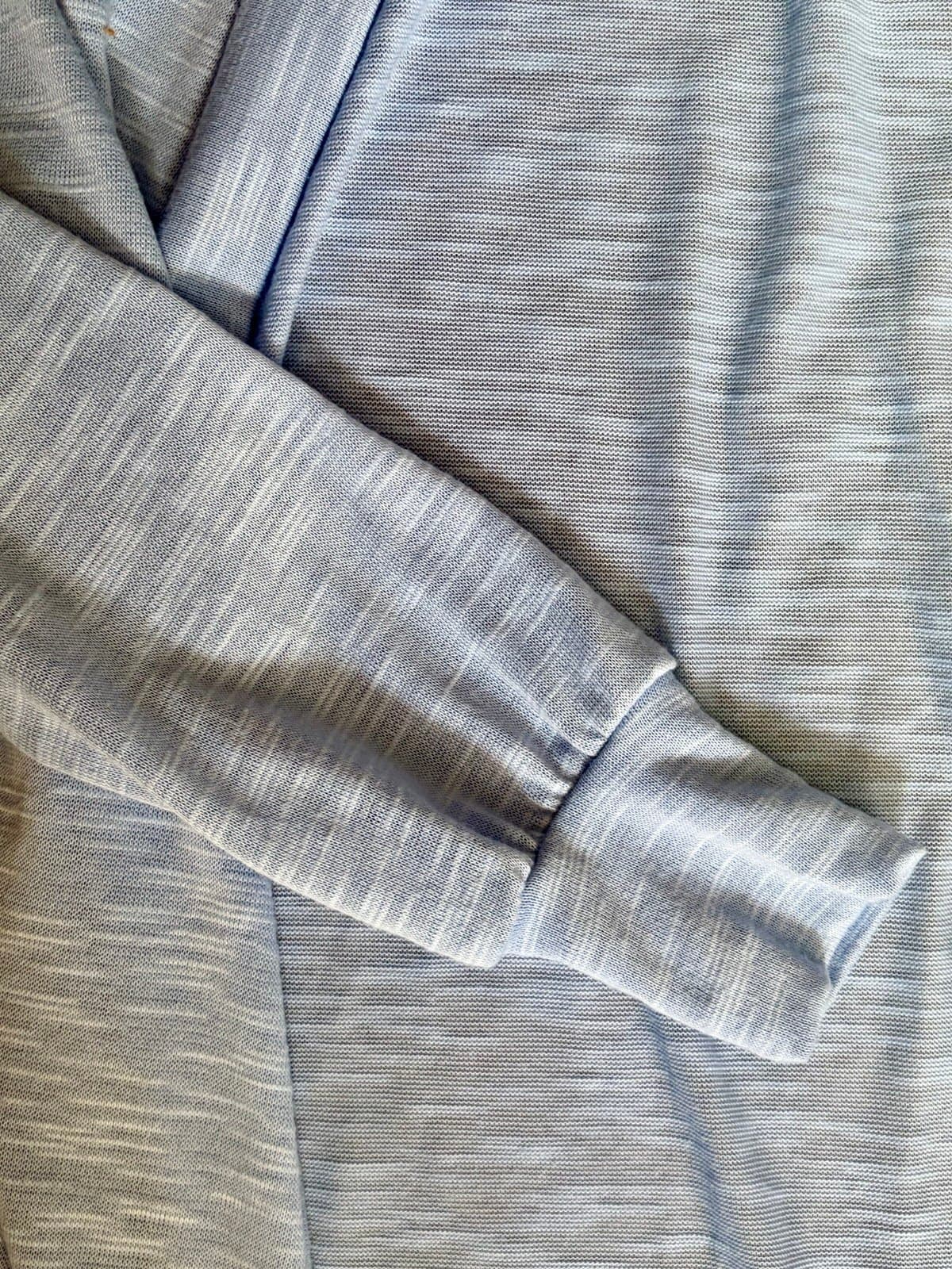 No Comment Cardigan size LG - Thumbnail 3